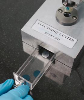Electrode cutter machine